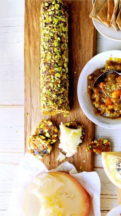 vijgenrol met dadels en pistache